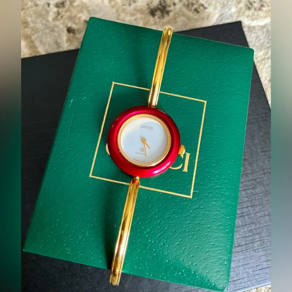AUTHENTIC GUCCI watch set ❤️💚🖤💙💛 - Picture 9 of 13